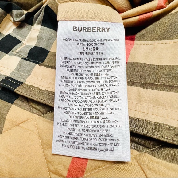 Burberry Quilted Parka
In a pristine condition - Picture 9 of 10